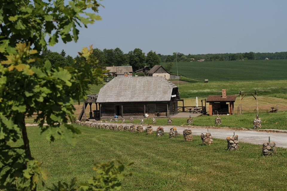 Ąžuolpamūšės kaimo turizmo sodyba