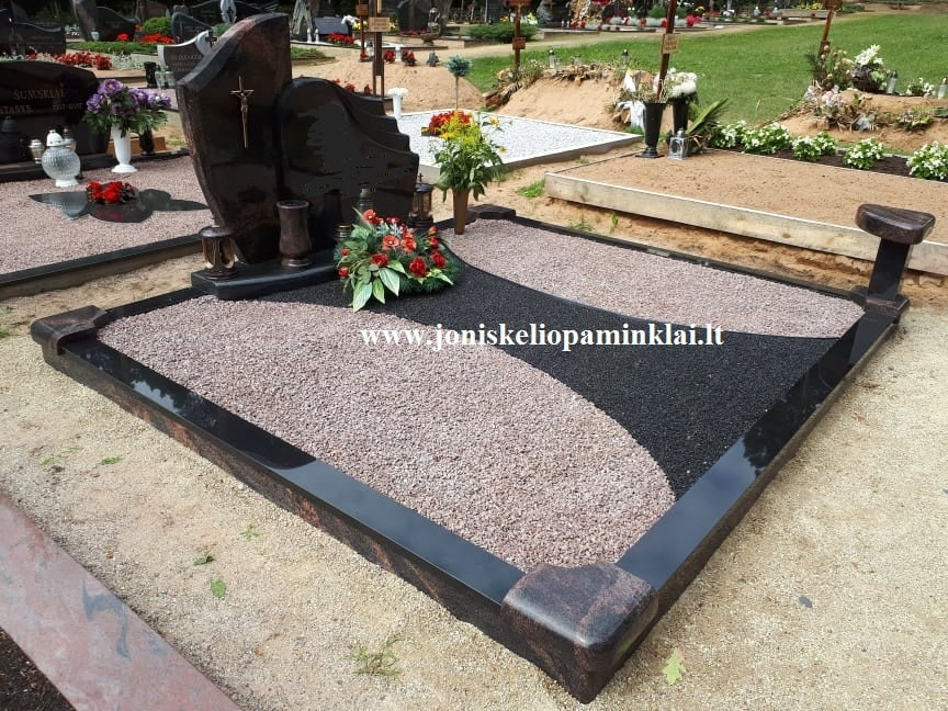 Paminklai Biržuose, V. Mackevičiaus IVV